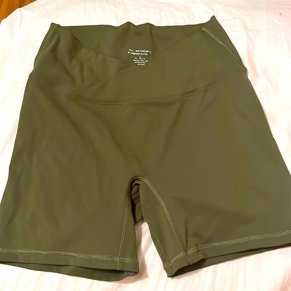 Green, high waisted, cross over front, super comfortable and flexible